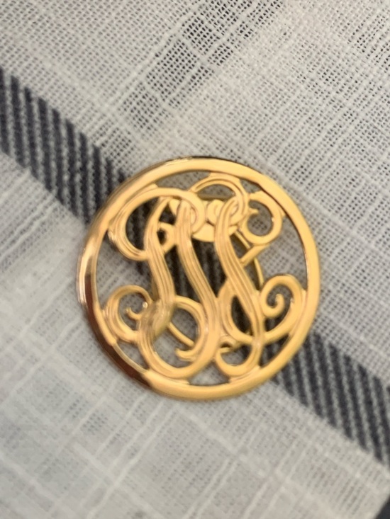Accessories - Gold Monogram Round Scarf Clip - Elegant Script Initials